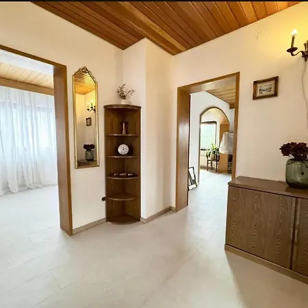 Yolki Haus Moderne Apartments, Nahe Woelfersheimer * Wölfersheim