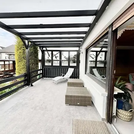 Apartamento Yolki Haus Moderne Apartments, Nahe Woelfersheimer *