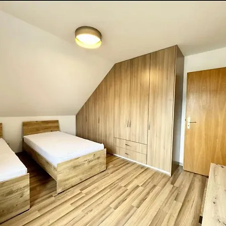 Apartamento Yolki Haus Moderne Apartments, Nahe Woelfersheimer *