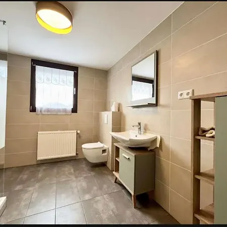 Yolki Haus Moderne Apartments, Nahe Woelfersheimer Wölfersheim