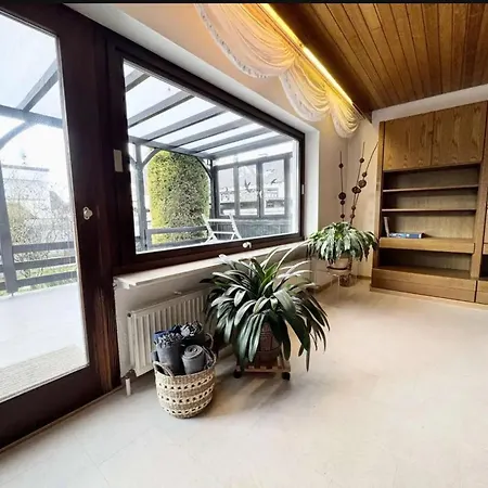 Yolki Haus Moderne Apartments, Nahe Woelfersheimer Apartamento *