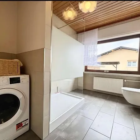 Yolki Haus Moderne Apartments, Nahe Woelfersheimer Apartamento *