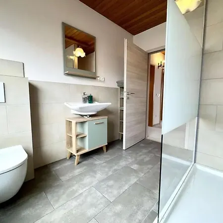 Yolki Haus Moderne Apartments, Nahe Woelfersheimer * Wölfersheim