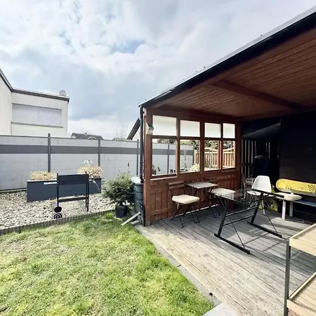 Yolki Haus Moderne Apartments, Nahe Woelfersheimer *
