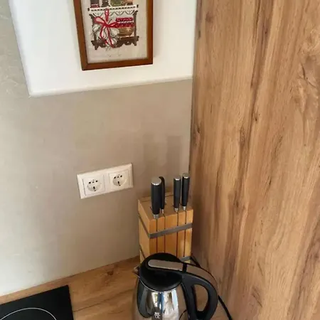 Yolki Haus Moderne Apartments, Nahe Woelfersheimer Apartamento