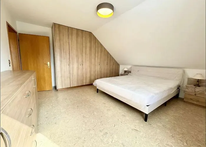 Yolki Haus Moderne Apartments, Nahe Woelfersheimer דירה