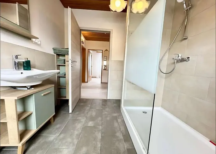 Yolki Haus Moderne Apartments, Nahe Woelfersheimer