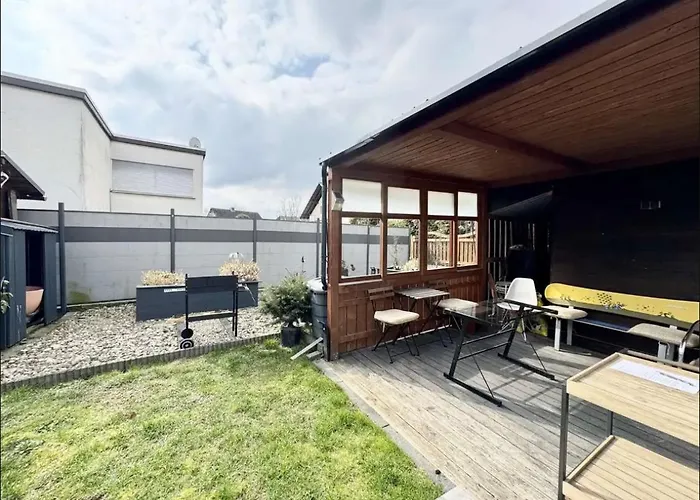 Yolki Haus Moderne Apartments, Nahe Woelfersheimer *