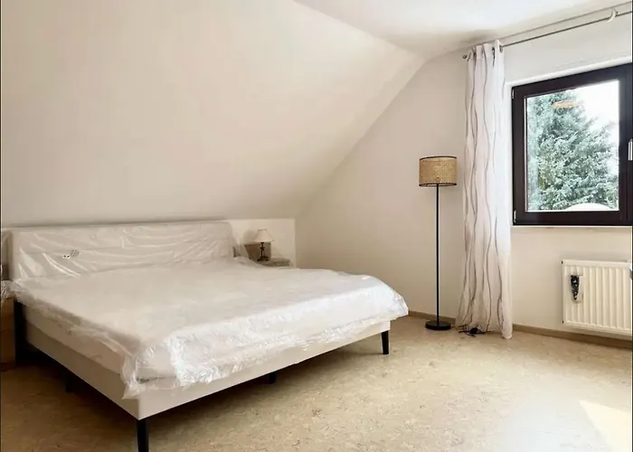 Yolki Haus Moderne Apartments, Nahe Woelfersheimer דירה